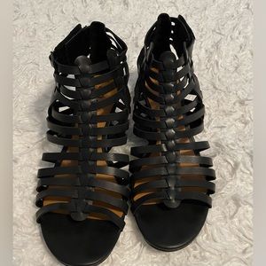 BLACK LEATHER ANA HIGH HEELS VELCRO STRAP SIZE 7.5